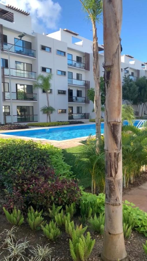 Yellowsub Apartments Канкун Екстериор снимка
