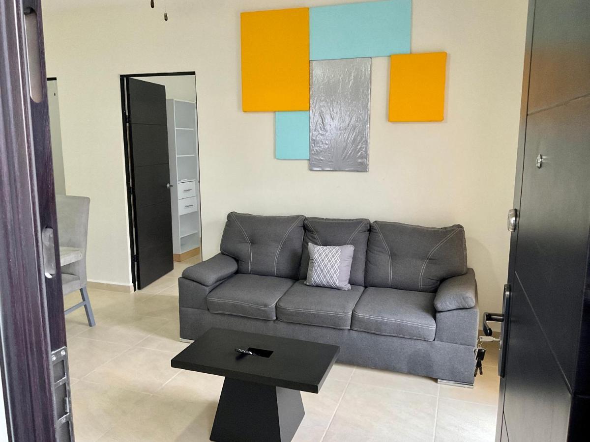 Yellowsub Apartments Канкун Екстериор снимка