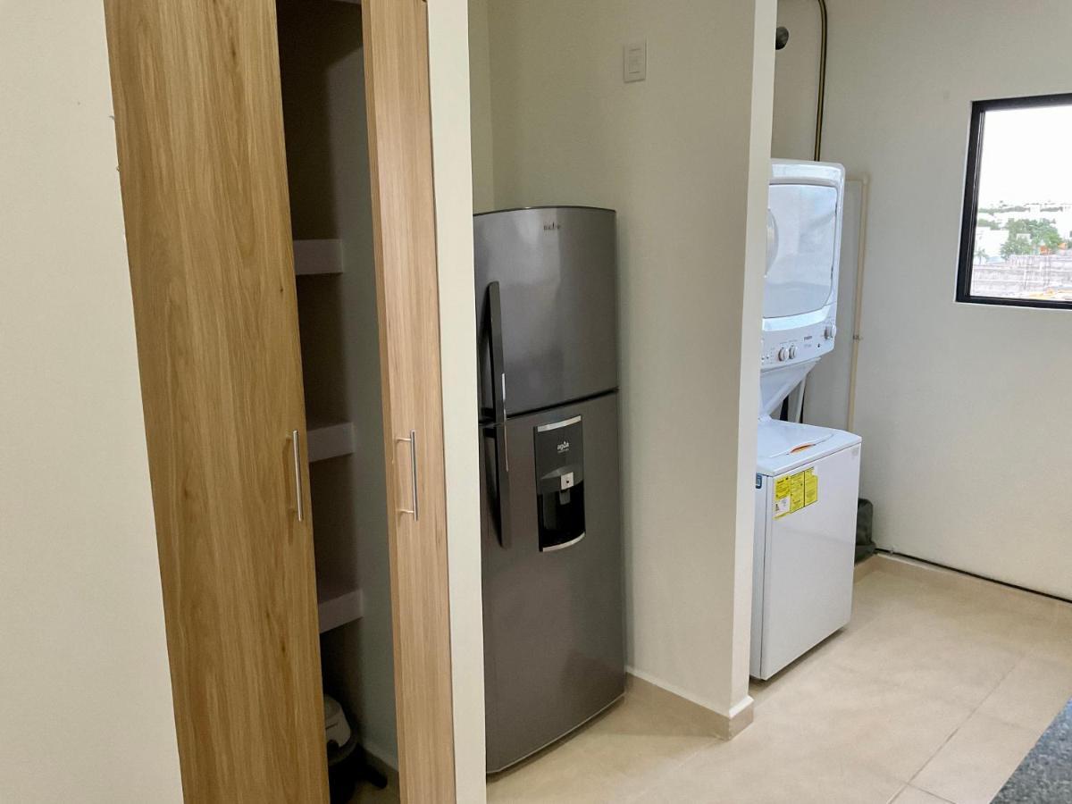 Yellowsub Apartments Канкун Екстериор снимка